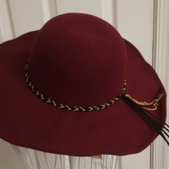 💐💚Reddish, burgundy hat!🌹💜 - Picture 6 of 8